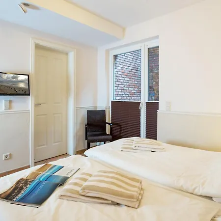 Ferienhaus Eide, App 5